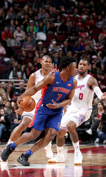 Kennard, Moreland have career nights as Pistons rout Bulls